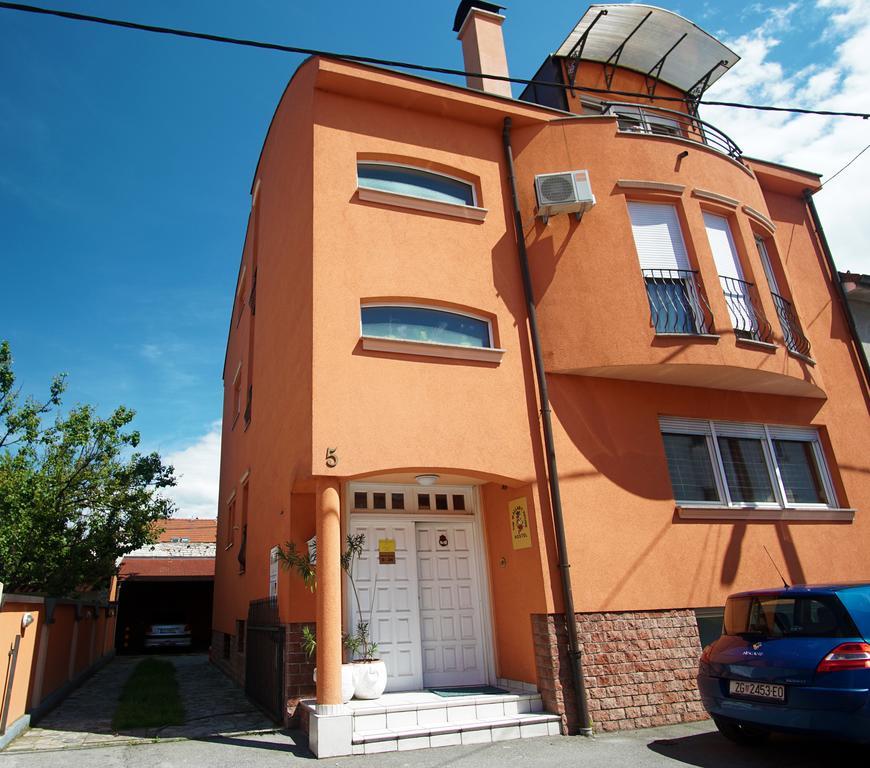 The Wallaby House Hostel Zagreb Eksteriør billede